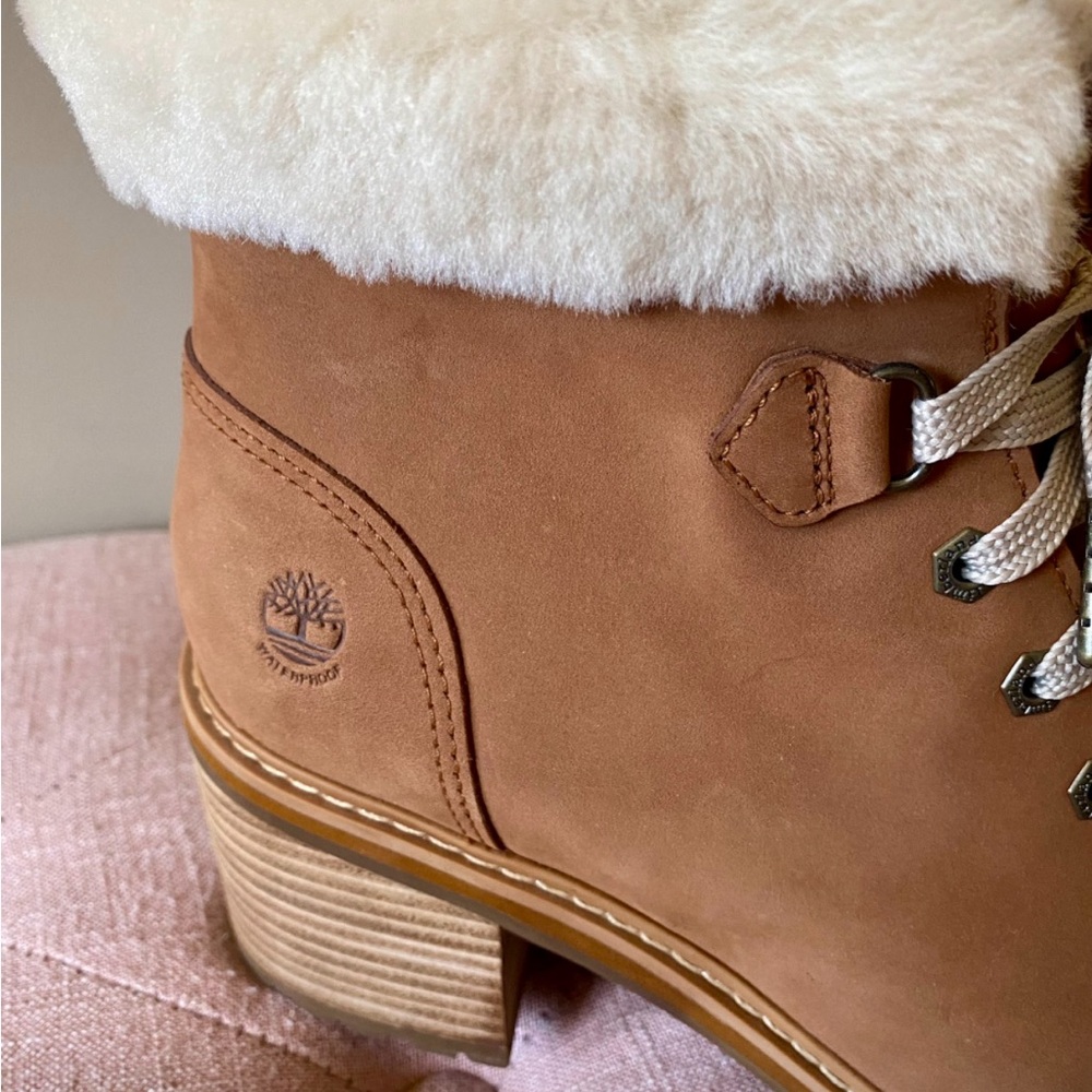 Timberland Women's Tan Ankle Boots - Picture 3 of 4